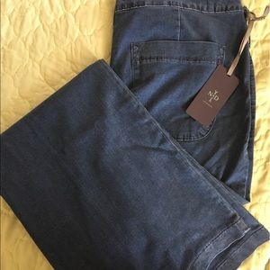 BNWT NYDJ Trouser Blue Jeans / size 12 P